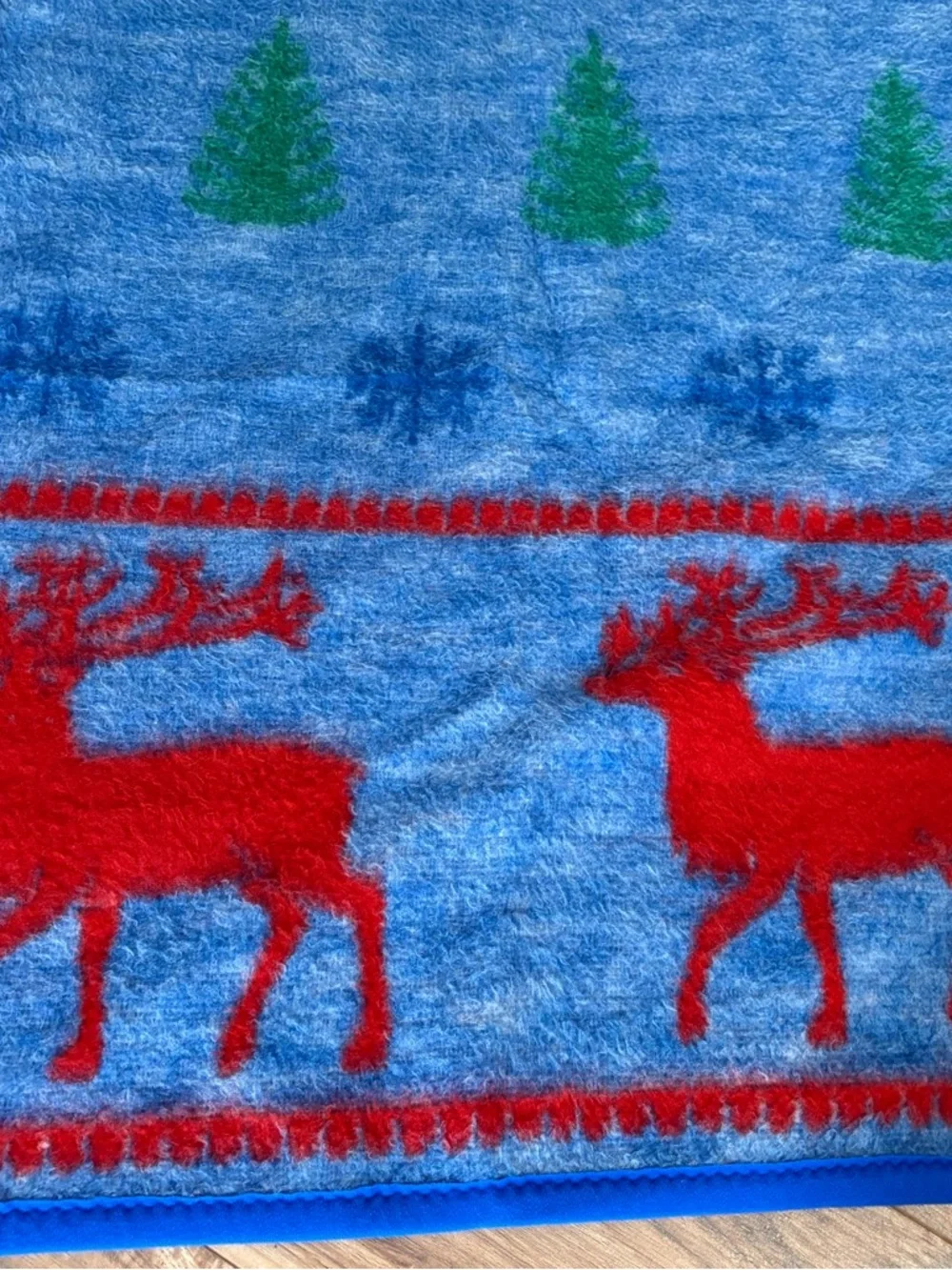 Vintage Biederlack Throw Blanket Christmas Reindeer Holiday Acrylic‎ 63”x76” USA